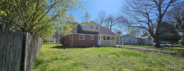 415 E Gladys Street, Sikeston, MO 63801