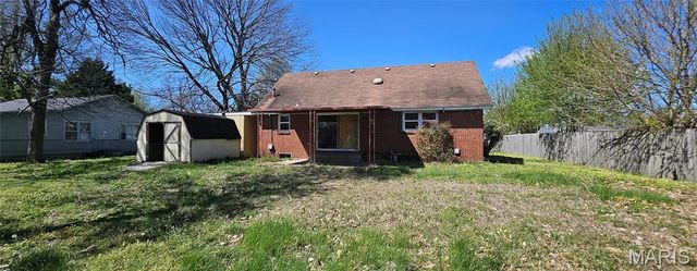 415 E Gladys Street, Sikeston, MO 63801