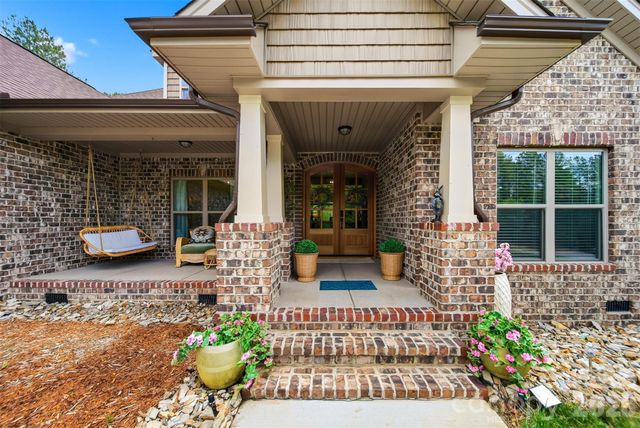 111 Lakefront Drive, Connelly Springs, NC 28612