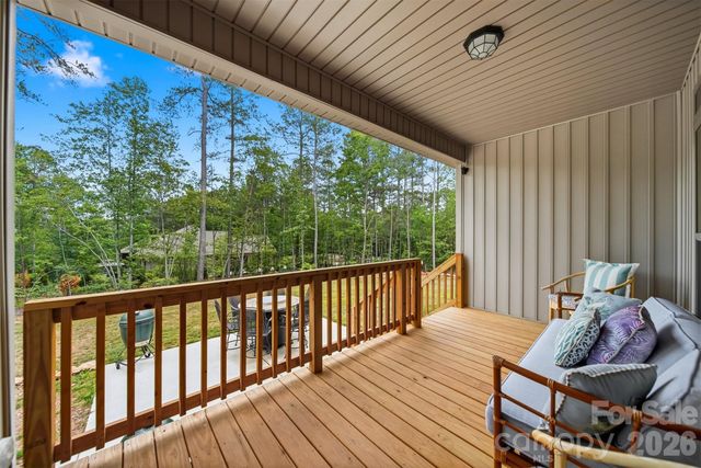 111 Lakefront Drive, Connelly Springs, NC 28612