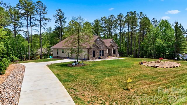 111 Lakefront Drive, Connelly Springs, NC 28612