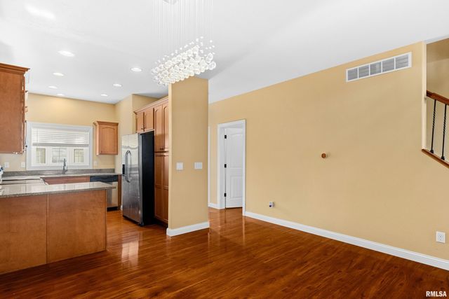 3403 W KING JAMES Road, Peoria, IL 61615