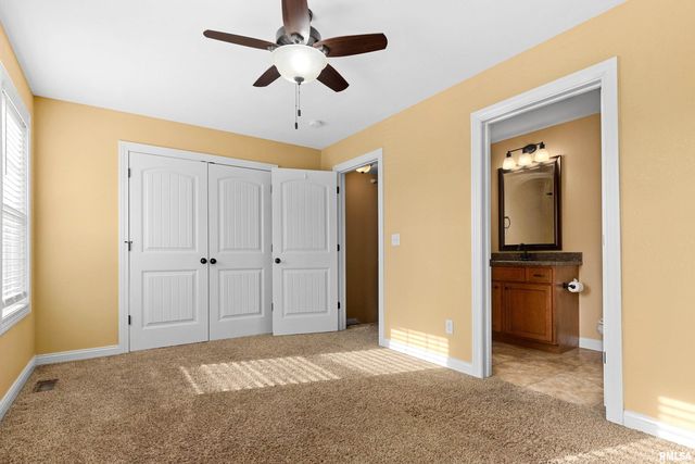 3403 W KING JAMES Road, Peoria, IL 61615