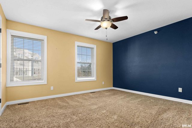 3403 W KING JAMES Road, Peoria, IL 61615