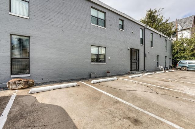 2106 Bennett Avenue 203, Dallas, TX 75206
