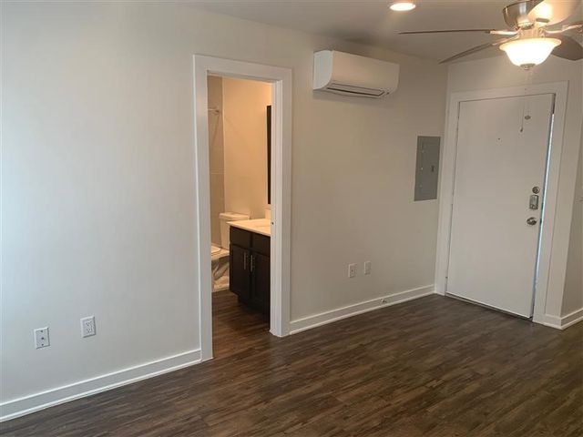 2106 Bennett Avenue 203, Dallas, TX 75206