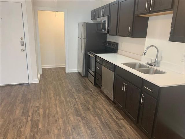 2106 Bennett Avenue 203, Dallas, TX 75206