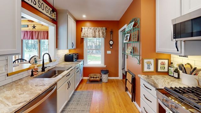 130 Whittemore St, Fitchburg, MA 01420