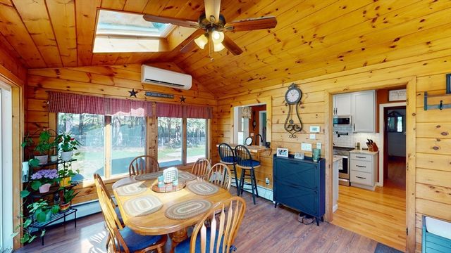 130 Whittemore St, Fitchburg, MA 01420