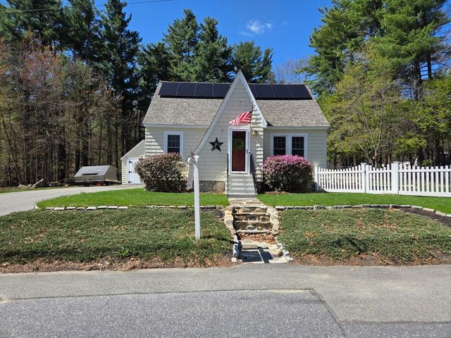 130 Whittemore St, Fitchburg, MA 01420