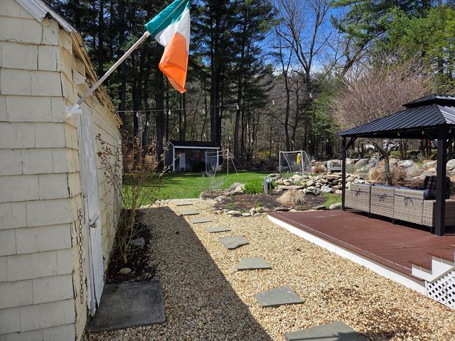 130 Whittemore St, Fitchburg, MA 01420