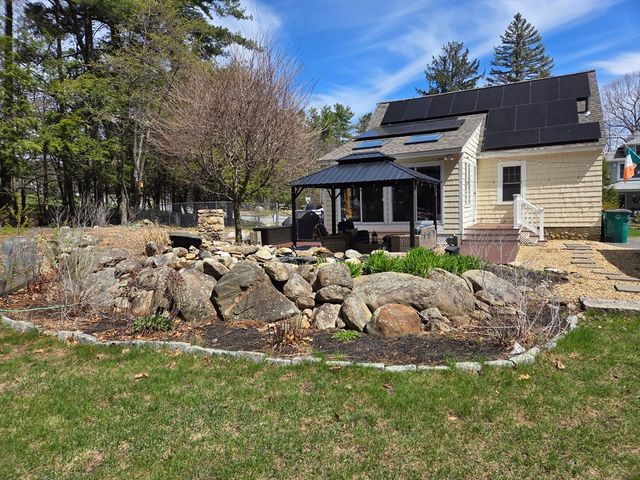 130 Whittemore St, Fitchburg, MA 01420