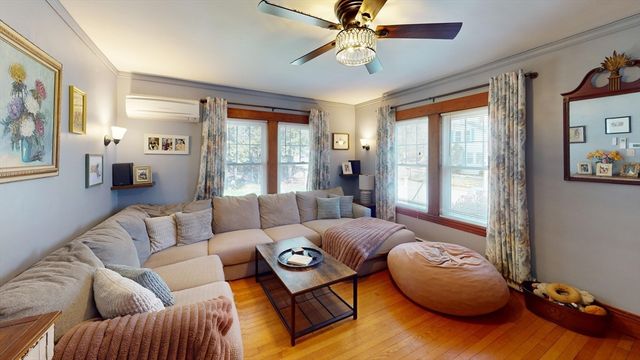 130 Whittemore St, Fitchburg, MA 01420