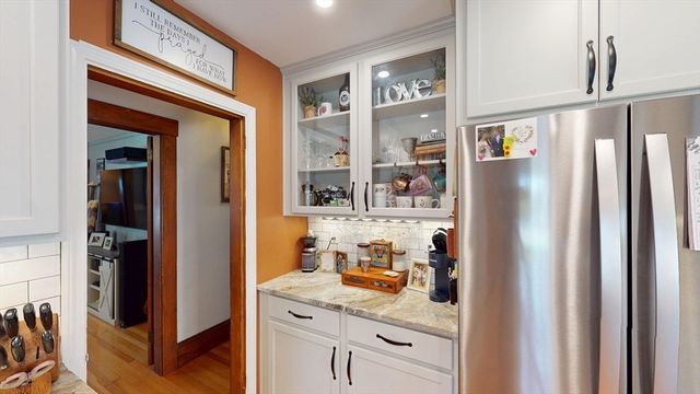 130 Whittemore St, Fitchburg, MA 01420