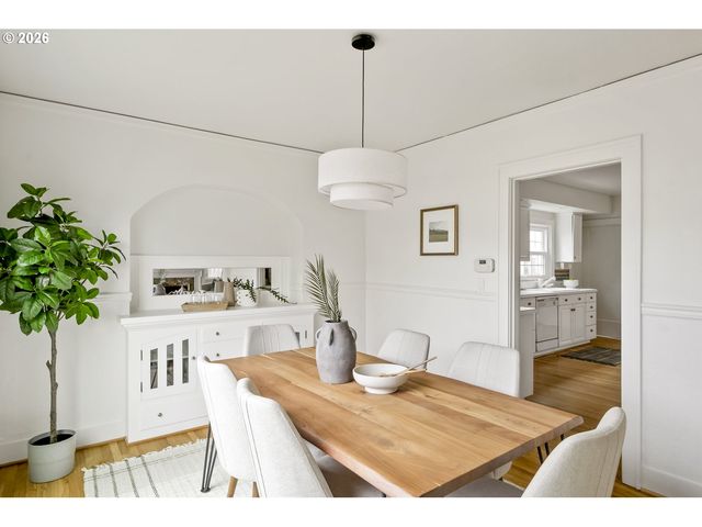 2826 Ne 61ST Ave, Portland, OR 97213