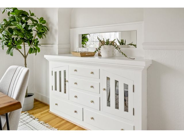 2826 Ne 61ST Ave, Portland, OR 97213