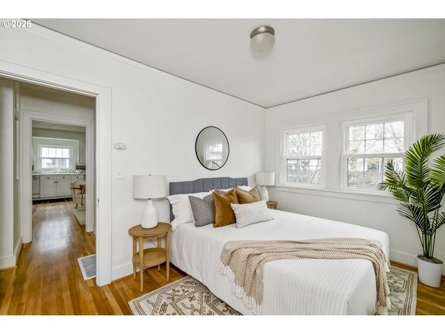 2826 Ne 61ST Ave, Portland, OR 97213