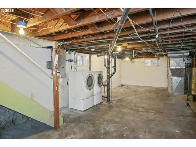 2826 Ne 61ST Ave, Portland, OR 97213