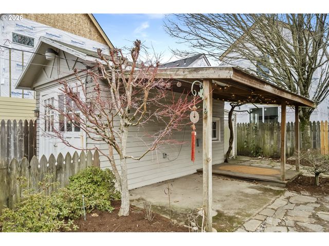 2826 Ne 61ST Ave, Portland, OR 97213