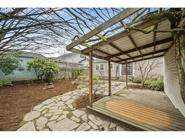 2826 Ne 61ST Ave, Portland, OR 97213