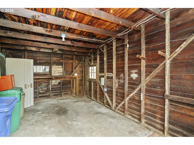 2826 Ne 61ST Ave, Portland, OR 97213