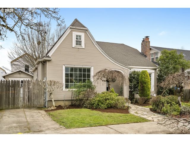 2826 Ne 61ST Ave, Portland, OR 97213