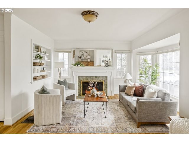 2826 Ne 61ST Ave, Portland, OR 97213