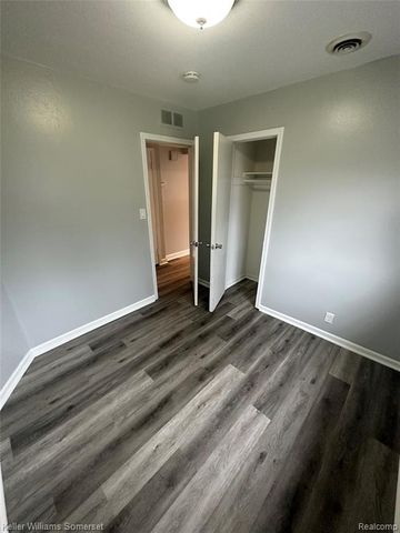 22041 Dante Street, Oak Park, MI 48237