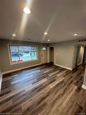 22041 Dante Street, Oak Park, MI 48237
