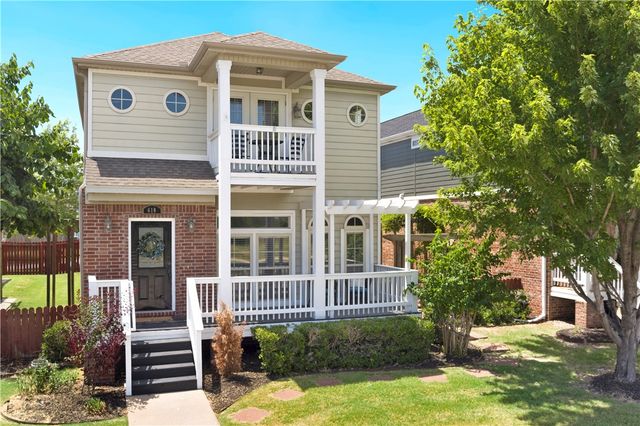 619 N Rupple Road, Fayetteville, AR 72704