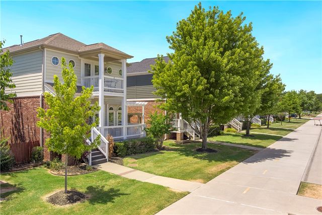 619 N Rupple Road, Fayetteville, AR 72704