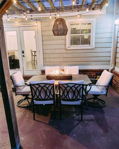 619 N Rupple Road, Fayetteville, AR 72704