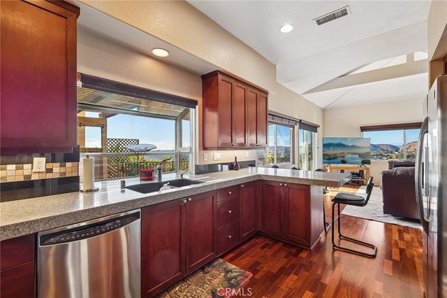 6372 Camino Largo, San Diego, CA 92120