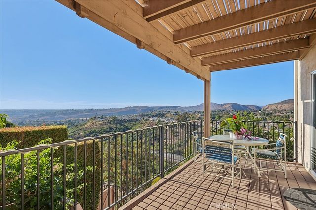 6372 Camino Largo, San Diego, CA 92120