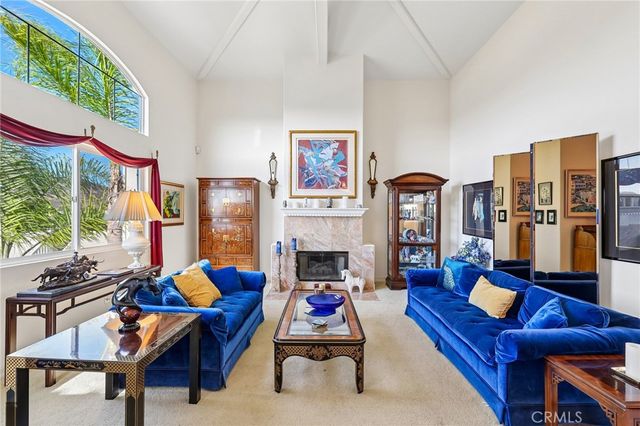 6372 Camino Largo, San Diego, CA 92120