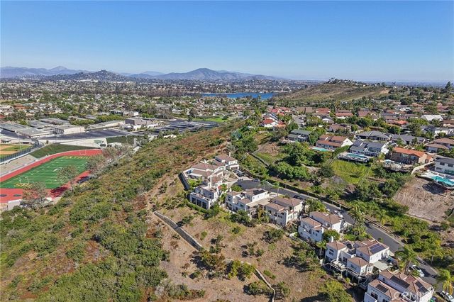 6372 Camino Largo, San Diego, CA 92120