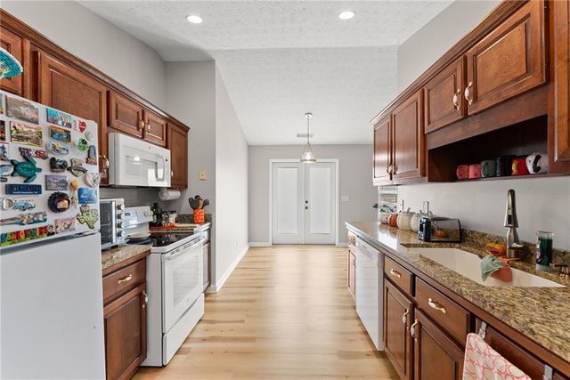 4570 Summerset Drive, Gainesville, GA 30507
