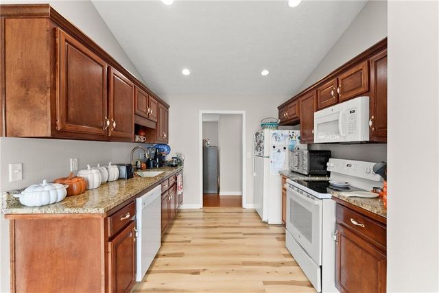 4570 Summerset Drive, Gainesville, GA 30507