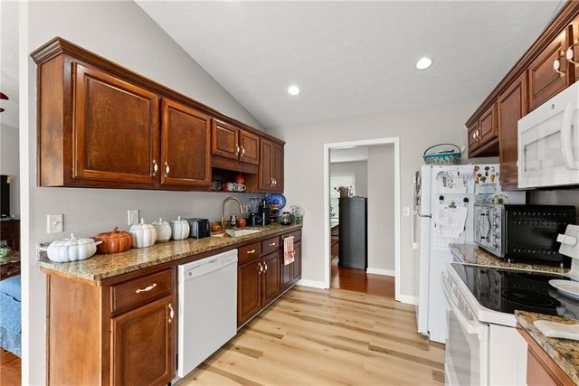 4570 Summerset Drive, Gainesville, GA 30507