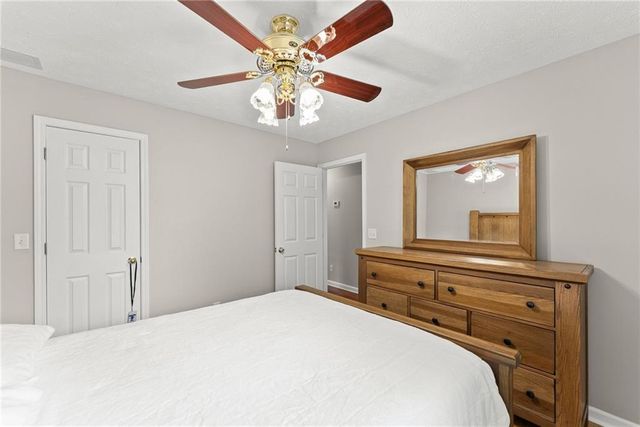 4570 Summerset Drive, Gainesville, GA 30507
