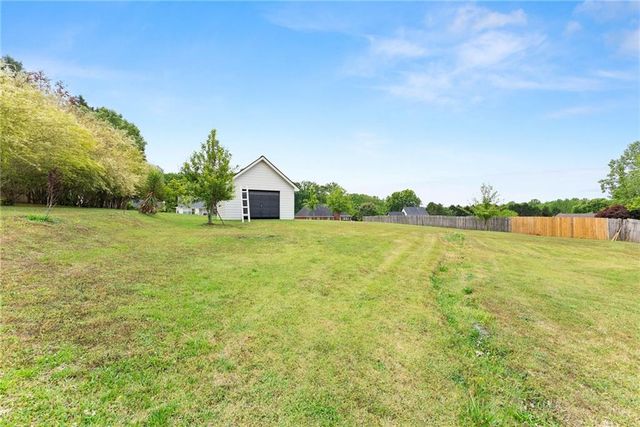 4570 Summerset Drive, Gainesville, GA 30507