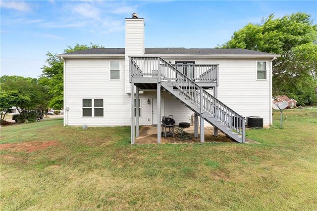 4570 Summerset Drive, Gainesville, GA 30507