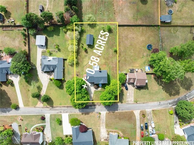 4570 Summerset Drive, Gainesville, GA 30507