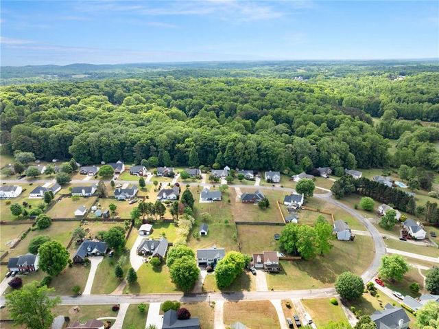 4570 Summerset Drive, Gainesville, GA 30507