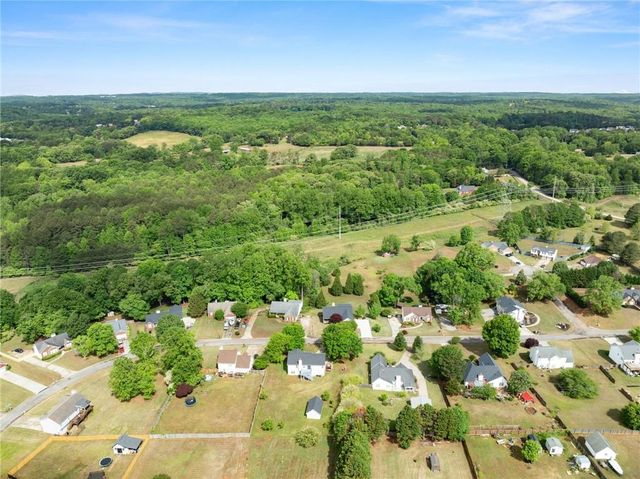 4570 Summerset Drive, Gainesville, GA 30507