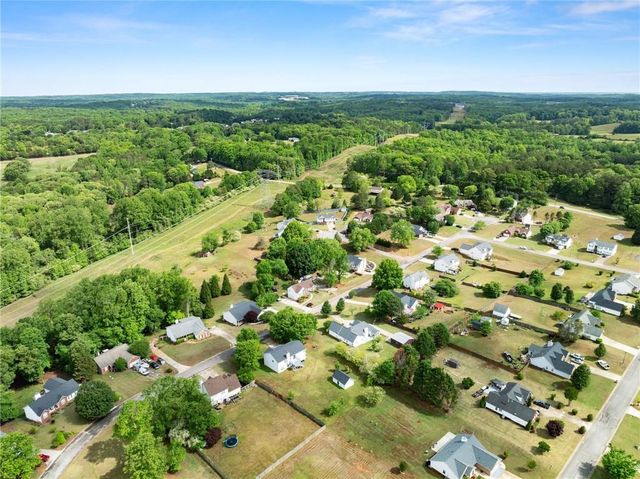 4570 Summerset Drive, Gainesville, GA 30507