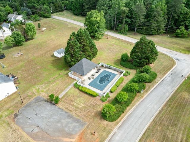 4570 Summerset Drive, Gainesville, GA 30507