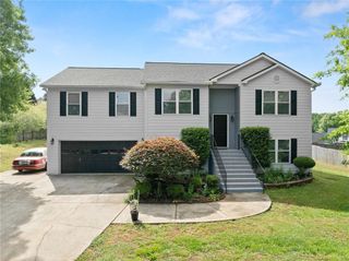 4570 Summerset Drive, Gainesville, GA 30507