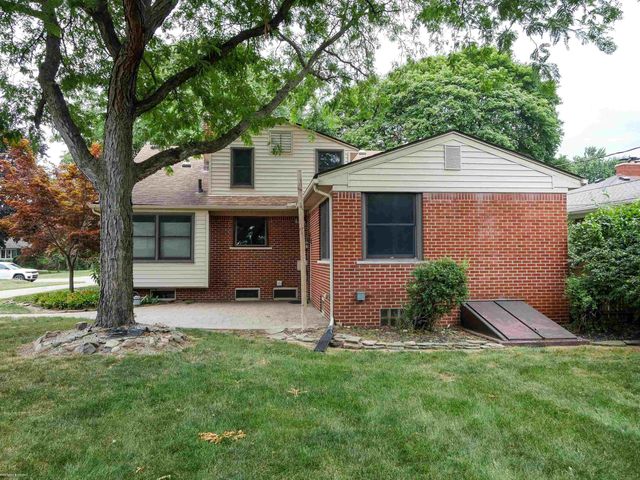 44850 Kemp Street, Sterling Heights, MI 48314