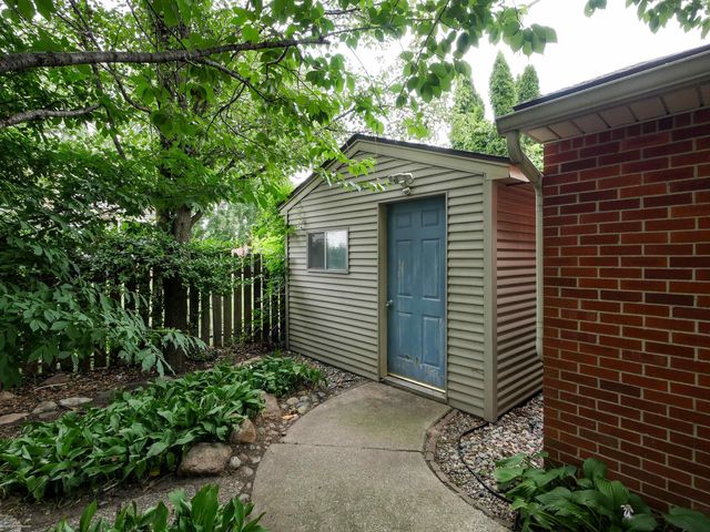 44850 Kemp Street, Sterling Heights, MI 48314